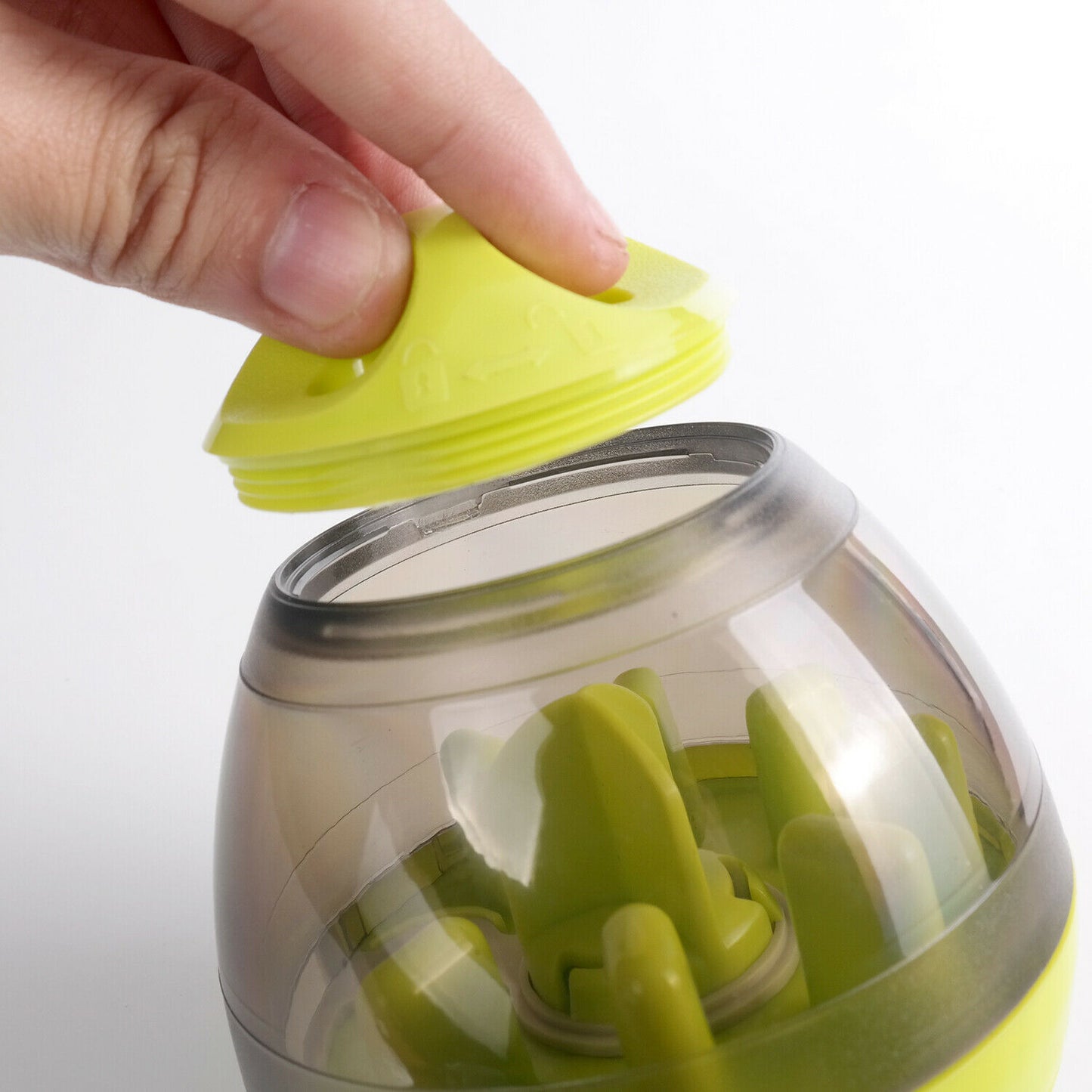Interactive Dog Food Tumbler – Puzzle Feeder & Dispenser Toy
